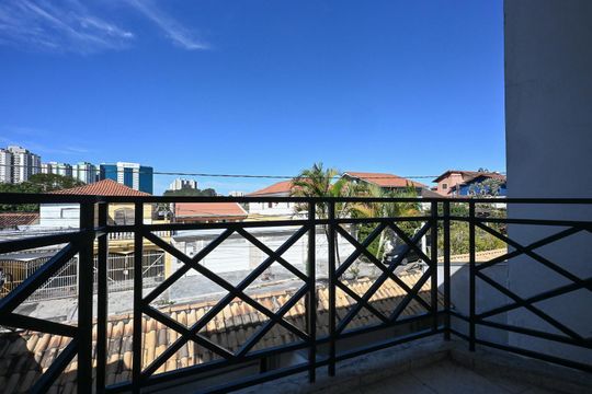 Vista da Suíte 1 de casa à venda com 3 quartos, 230m² em Parque Monte Alegre, Taboão da Serra
