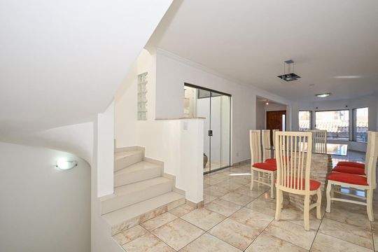Sala de casa à venda com 3 quartos, 230m² em Parque Monte Alegre, Taboão da Serra