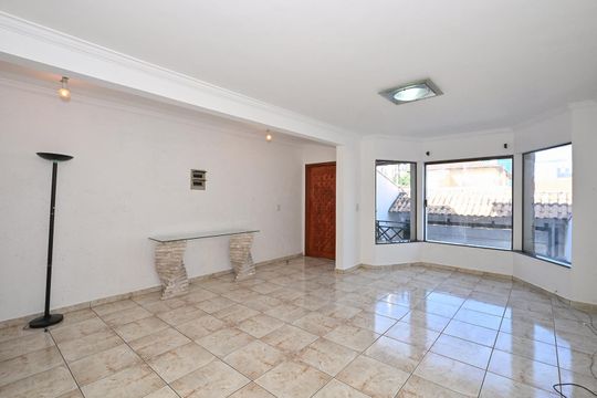 Sala de casa à venda com 3 quartos, 230m² em Parque Monte Alegre, Taboão da Serra
