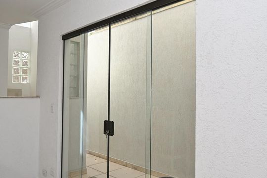Varanda de casa à venda com 3 quartos, 230m² em Parque Monte Alegre, Taboão da Serra
