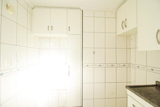 Cozinha de apartamento para alugar com 2 quartos, 50m² em Parque Monteiro Soares, São Paulo