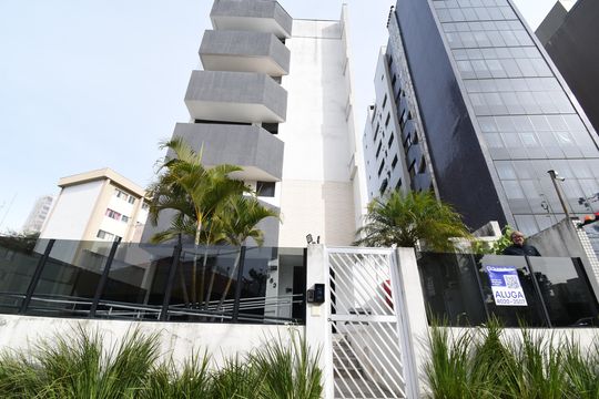 Fachada de kitnet/studio para alugar com 1 quarto, 27m² em Juvevê, Curitiba