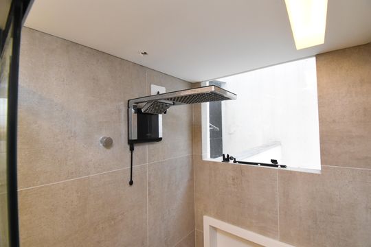 Banheiro do Studio de kitnet/studio para alugar com 1 quarto, 27m² em Juvevê, Curitiba