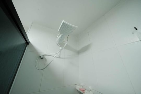 Banheiro de apartamento à venda com 1 quarto, 33m² em Jardim Santa Teresinha, São Paulo