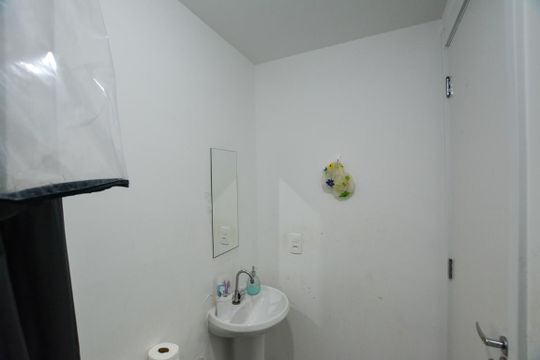 BANHEIRO de kitnet/studio à venda com 2 quartos, 32m² em Jardim Celeste, São Paulo