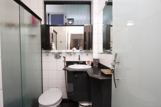 Banheiro Social de apartamento à venda com 2 quartos, 70m² em Barro Preto, Belo Horizonte