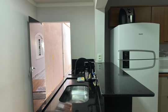 Cozinha de casa para alugar com 2 quartos, 88m² em Cidade Salvador, Jacareí