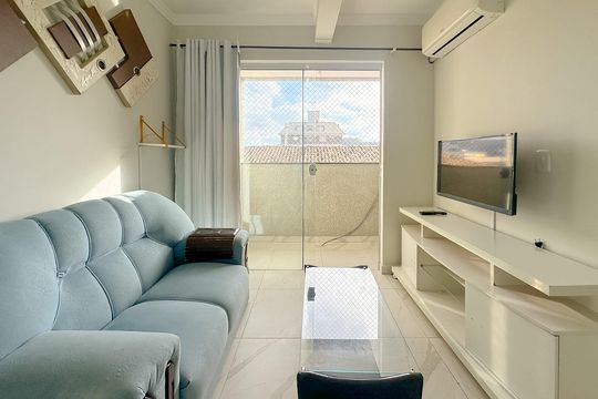 Sala de TV de apartamento para alugar com 2 quartos, 73m² em Ingleses do Rio Vermelho, Florianópolis