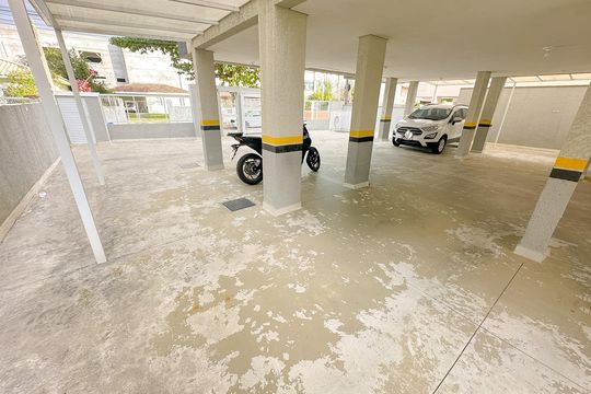 Garagem de apartamento para alugar com 2 quartos, 73m² em Ingleses do Rio Vermelho, Florianópolis