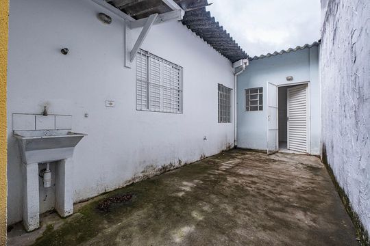Quintal de casa para alugar com 3 quartos, 135m² em Vila Madalena, São Paulo