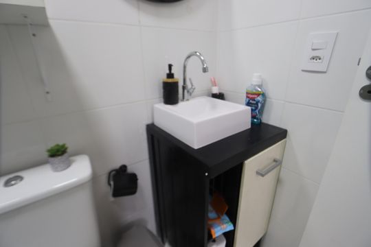 Banheiro da Suíte de apartamento para alugar com 1 quarto, 27m² em Cidade Satelite Santa Barbara, São Paulo