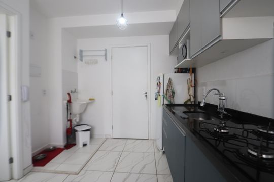 Cozinha de apartamento para alugar com 1 quarto, 27m² em Cidade Satelite Santa Barbara, São Paulo