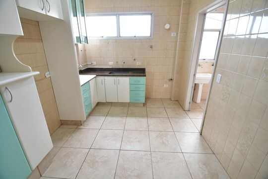 Cozinha de apartamento à venda com 2 quartos, 79m² em Botafogo, Campinas