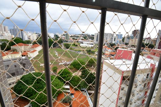 Quarto 1 - Vista de apartamento à venda com 2 quartos, 79m² em Botafogo, Campinas