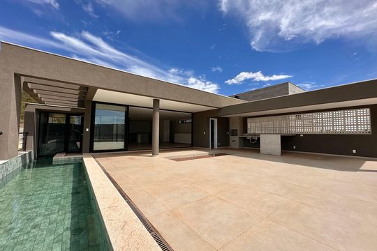 Casa de Condomínio para alugar com 4 quartos, 524m² em  Lagoa dos Ingleses, Nova Lima