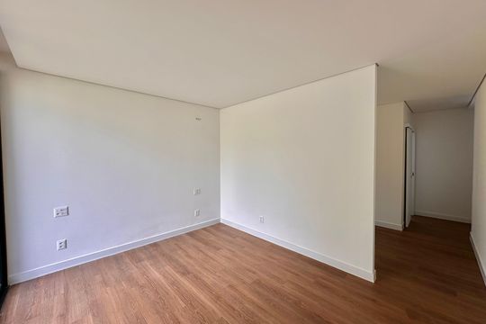 Casa de Condomínio para alugar com 4 quartos, 524m² em  Lagoa dos Ingleses, Nova Lima