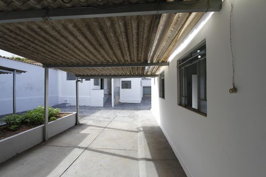 Varanda de casa à venda com 4 quartos, 360m² em Indústrias I (barreiro), Belo Horizonte