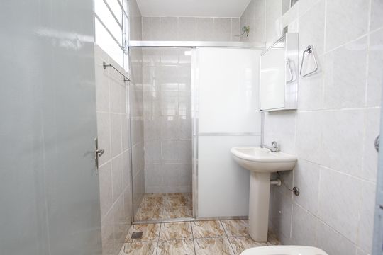 Banheiro 2 de casa à venda com 4 quartos, 360m² em Indústrias I (barreiro), Belo Horizonte