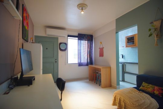 Sala de apartamento à venda com 1 quarto, 38m² em Bom Jesus, Porto Alegre