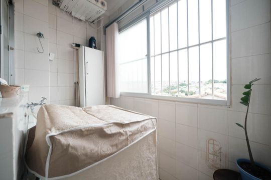 Cozinha e Área de Serviço de apartamento à venda com 2 quartos, 60m² em Vila Constanca, São Paulo