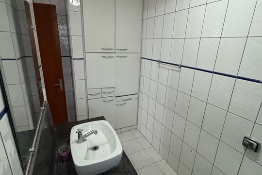 Banheiro de apartamento para alugar com 2 quartos, 92m² em Vila Romana, São Paulo