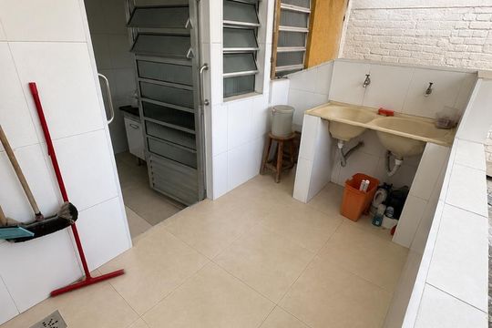 Área de serviço de apartamento para alugar com 2 quartos, 92m² em Vila Romana, São Paulo