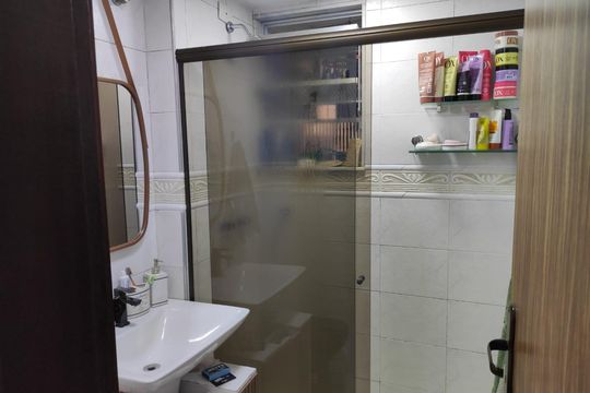 Banheiro de apartamento à venda com 2 quartos, 65m² em Taquara, Rio de Janeiro