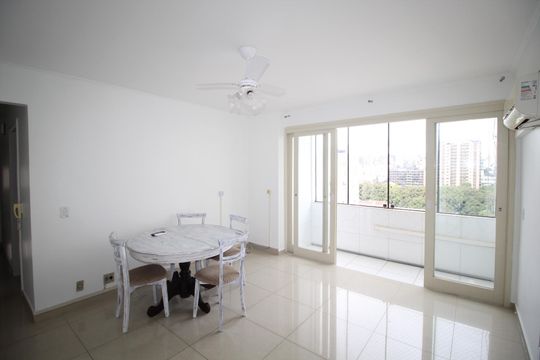Sala de apartamento para alugar com 2 quartos, 73m² em Moinhos de Vento, Porto Alegre