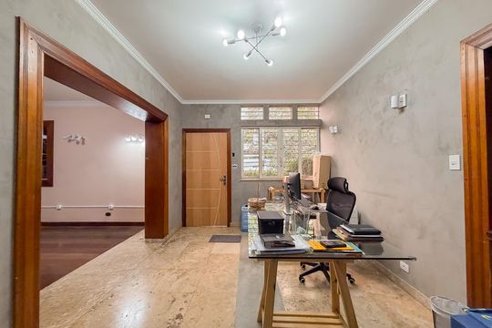 Sala de casa à venda com 6 quartos, 450m² em Vila Mariana, São Paulo