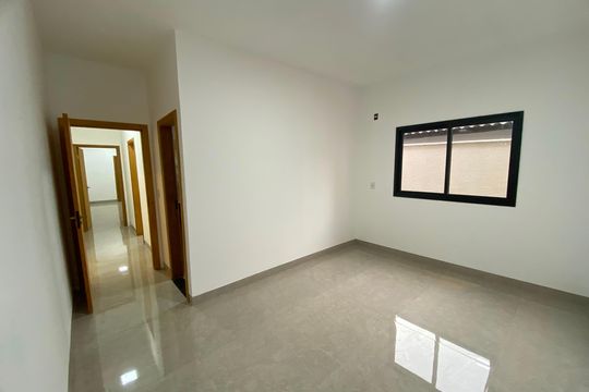 Casa à venda com 3 quartos, 168m² em Vila Finsocial, Goiânia