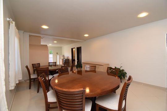 Área gourmet  de casa à venda com 4 quartos, 494m² em Cascatinha, Curitiba