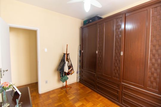 Quarto 2 de apartamento à venda com 3 quartos, 110m² em Icaraí, Niterói