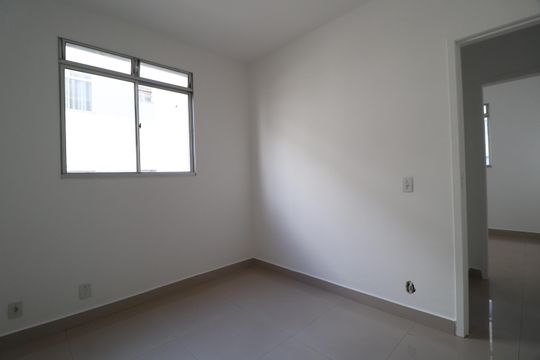 Quarto 1 de apartamento para alugar com 2 quartos, 50m² em Gávea, Uberlândia