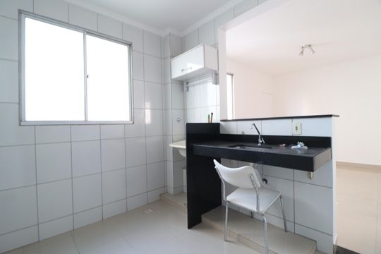 Cozinha de apartamento para alugar com 2 quartos, 50m² em Gávea, Uberlândia