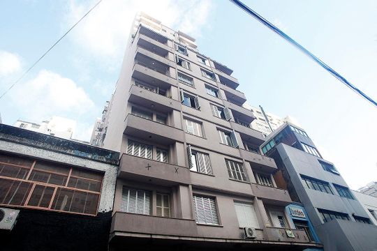 Fachada de apartamento à venda com 1 quarto, 40m² em Centro Histórico, Porto Alegre