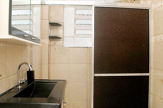 Banheiro de apartamento à venda com 1 quarto, 40m² em Centro Histórico, Porto Alegre