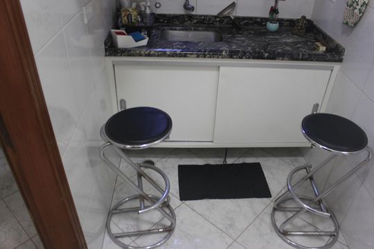 Cozinha do piso inferior de casa à venda com 6 quartos, 220m² em Vila Sao Ricardo, Guarulhos