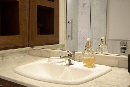Banheiro da Suíte 1 de apartamento para alugar com 2 quartos, 132m² em Paraíso, São Paulo