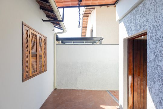 Quintal de casa para alugar com 2 quartos, 100m² em Capela do Socorro, São Paulo
