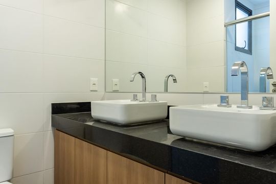 Banheiro de casa para alugar com 3 quartos, 225m² em Vila Madalena, São Paulo