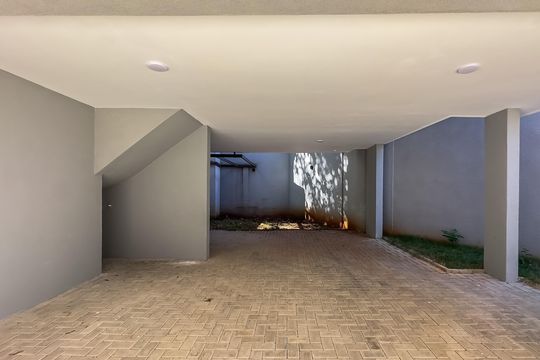 Garagem de casa para alugar com 3 quartos, 225m² em Vila Madalena, São Paulo
