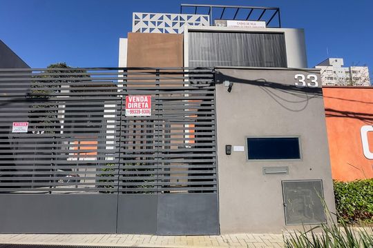 Fachada de casa para alugar com 3 quartos, 256m² em Vila Madalena, São Paulo