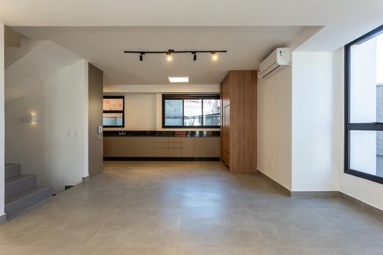 Sala de casa para alugar com 3 quartos, 256m² em Vila Madalena, São Paulo