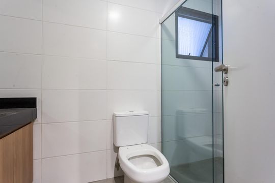 Banheiro de casa para alugar com 3 quartos, 256m² em Vila Madalena, São Paulo