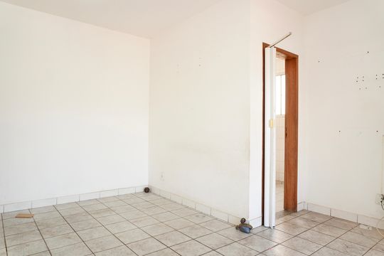 Sala  de apartamento à venda com 3 quartos, 90m² em Esplanada, Belo Horizonte