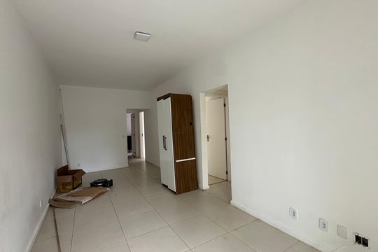 Sala de apartamento à venda com 3 quartos, 91m² em Vargem Pequena, Rio de Janeiro