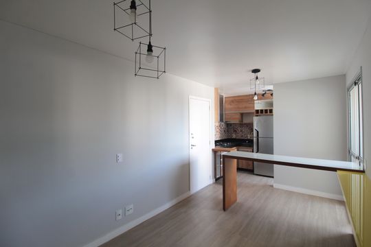 Sala de apartamento à venda com 2 quartos, 55m² em Serrano, Belo Horizonte