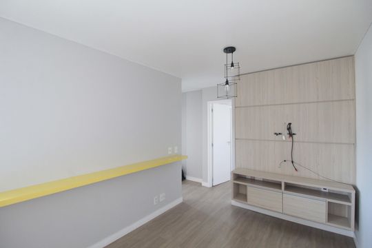 Sala de apartamento à venda com 2 quartos, 55m² em Serrano, Belo Horizonte