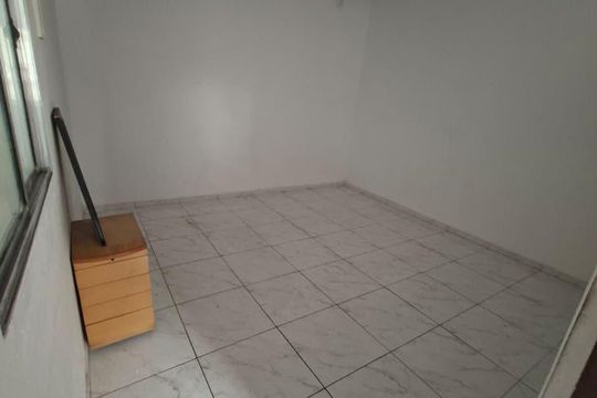 Sala/Quarto de casa para alugar com 1 quarto, 45m² em Vila Lucia, São Paulo