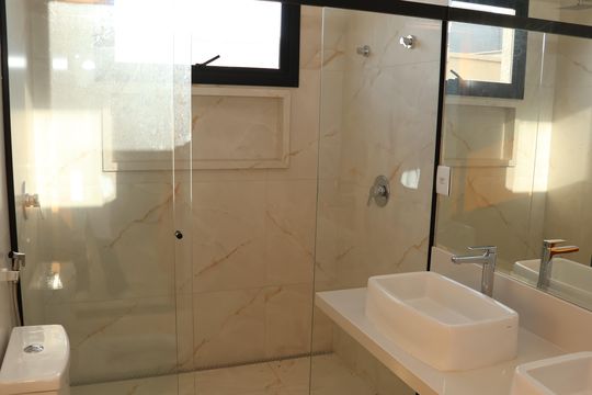 Casa de Condomínio para alugar com 3 quartos, 156m² em Residencial Parqville Jacarandá, Goiânia